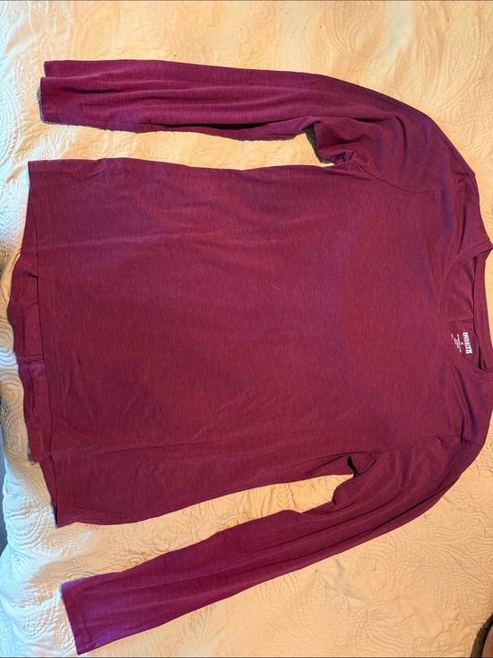Duluth Trading Co Tops - Duluth Trading Co Long Sleeve Crew Tee - Burgundy